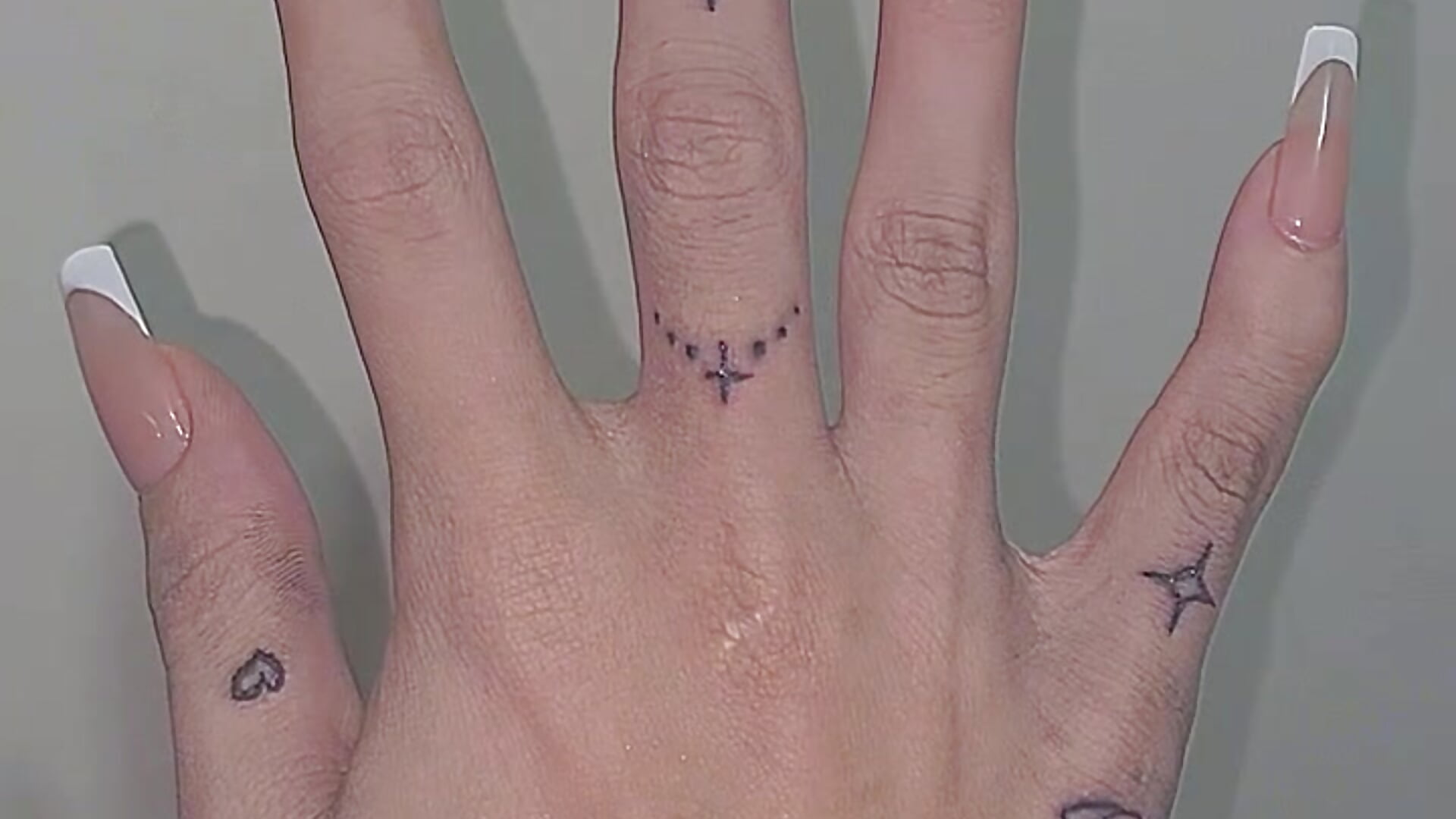 c694c70d7a4640b6a7cdd919ad268f50 - EnviousMaddie 캠 모델의 동영상