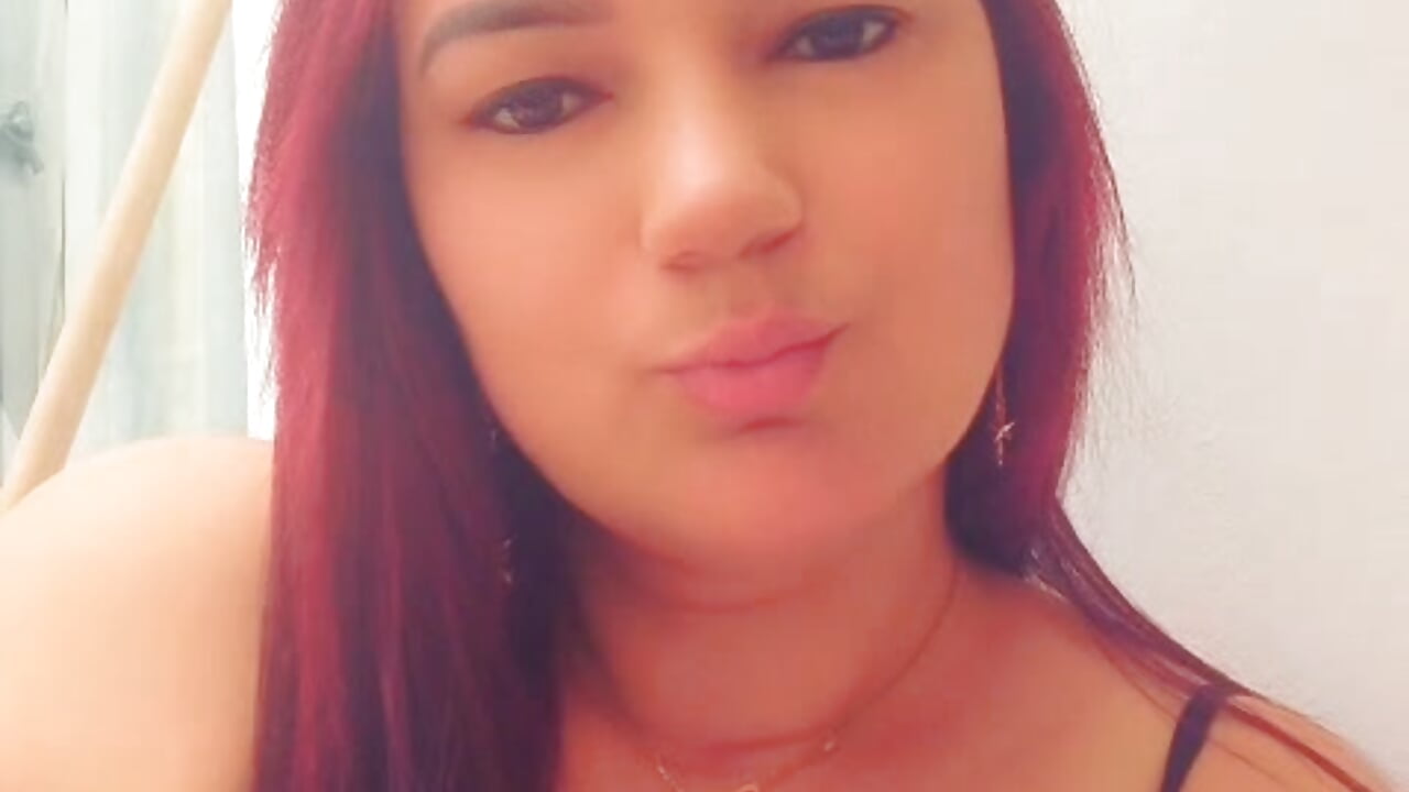 KISSES♥ - video av Roja_tentacion cam model