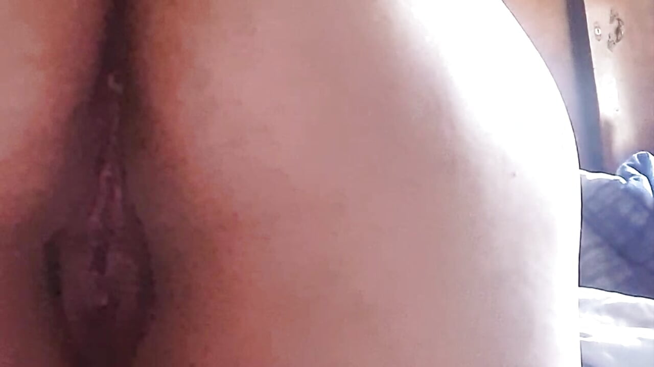 My round juicy ass - video by Caylie_Luvbite cam model