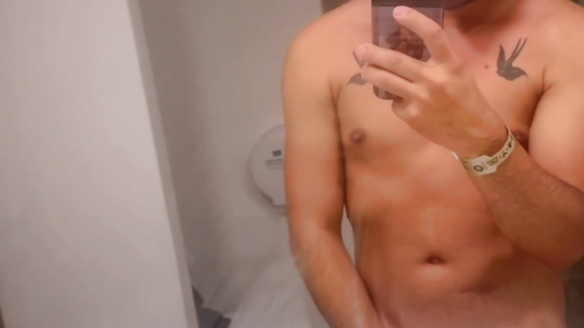 1FDA7093-475B-4A60-9311-CD0053CDD72E－カメラキャストのliam_bronwの動画