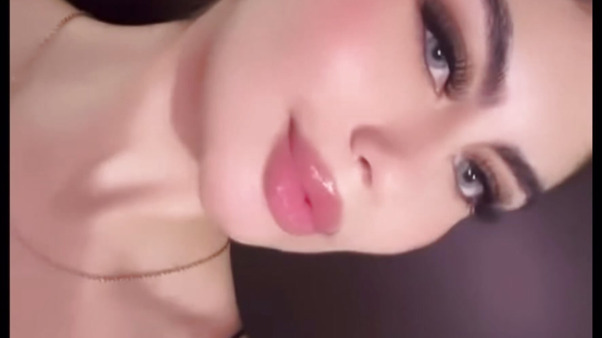 💋 - video by Stormi_th cam model