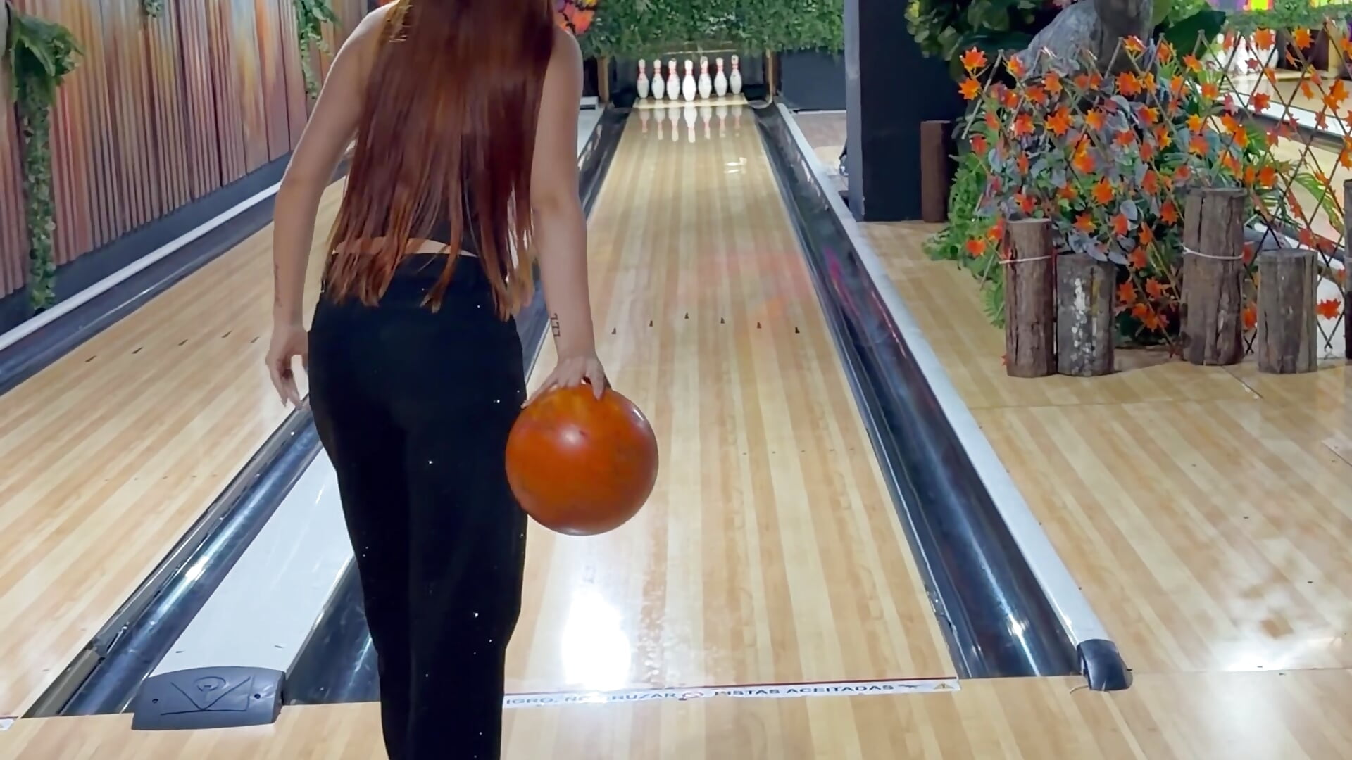I love bowling 🎳 - clip cu Stormi_th model videochat