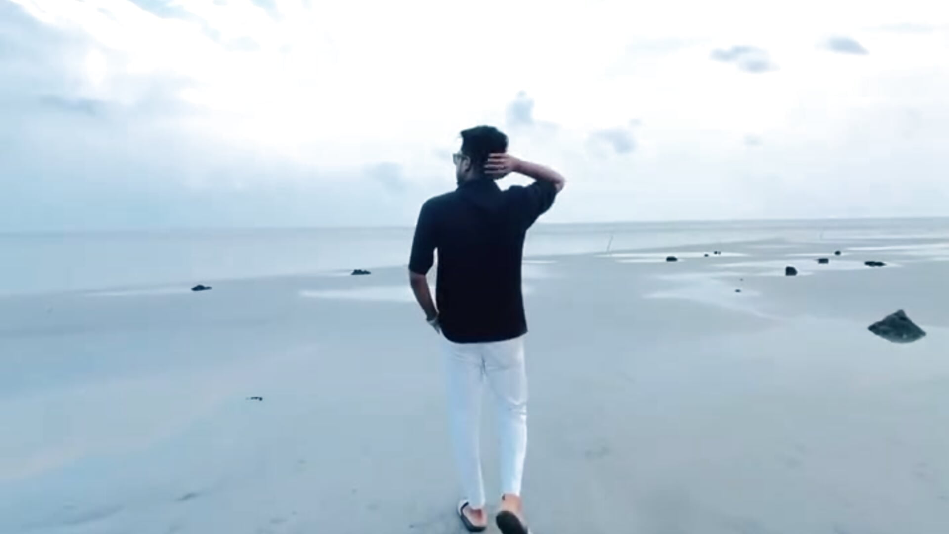 Beach Vibes - відео від вебкаммоделі FuckerGuy45