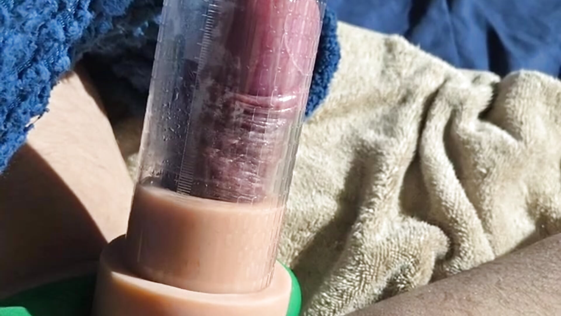 1000072333 - video van jovenhoot cam-model