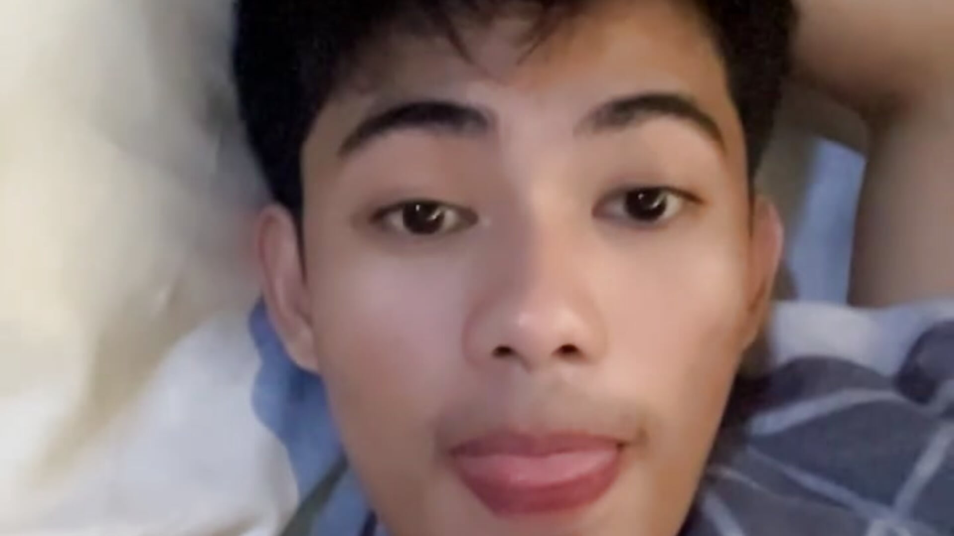 3607D0FB-71B3-458A-8F5A-7D35762521B3 - Video von boynextdoor4uX