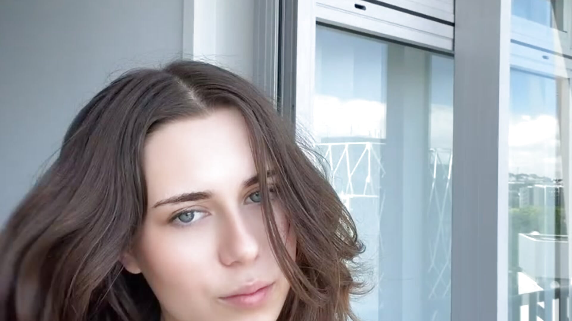 C3D56639-47F1-4782-9F0D-23C0D51679F7.MP4 - video od modelky/modela PlutoCalais