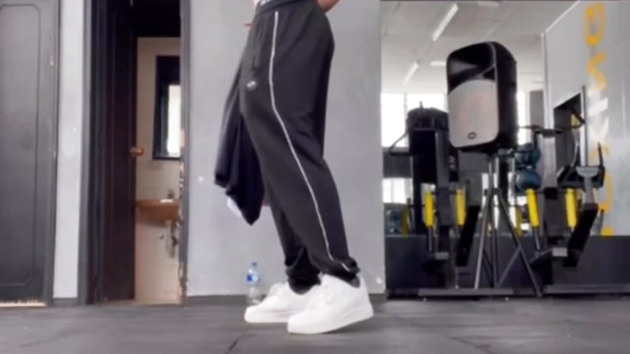 WhatsApp Video 2026-01-07 at 6,18,14 AM - video od modelky/modela Alex_Blade_