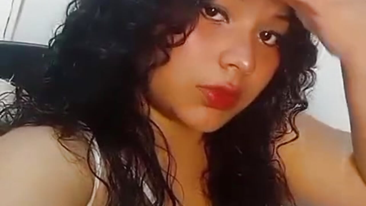 me - วิดีโอโดย Jessica_Beltrann โมเดลแคม