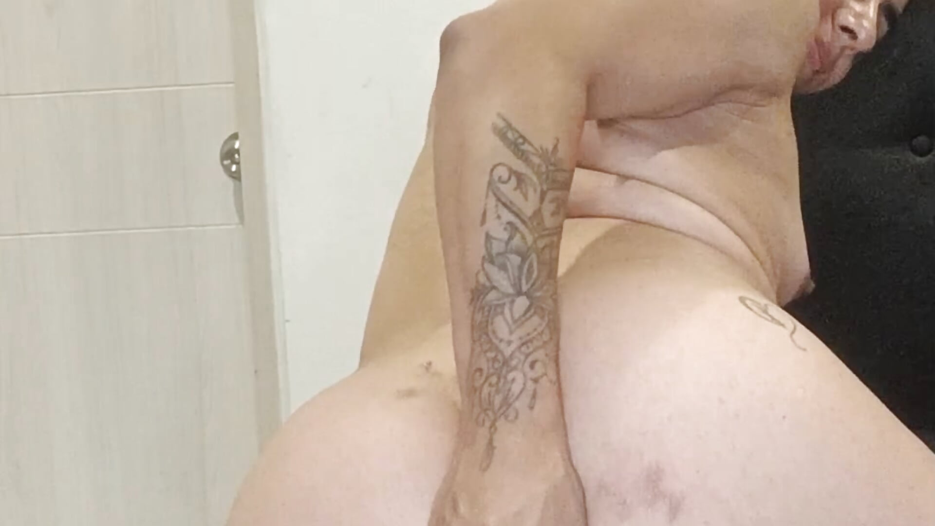 Plug anal+mansturbation - video oleh model kamera violet_belfortt