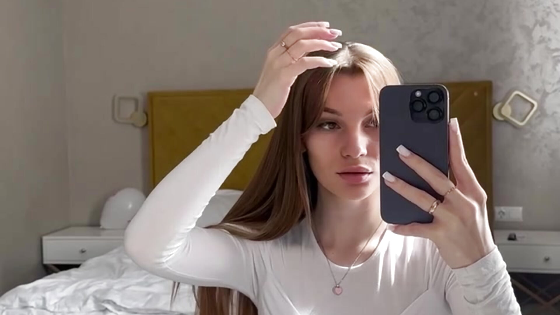 Closer to the camera - LaveraMeling 캠 모델의 동영상