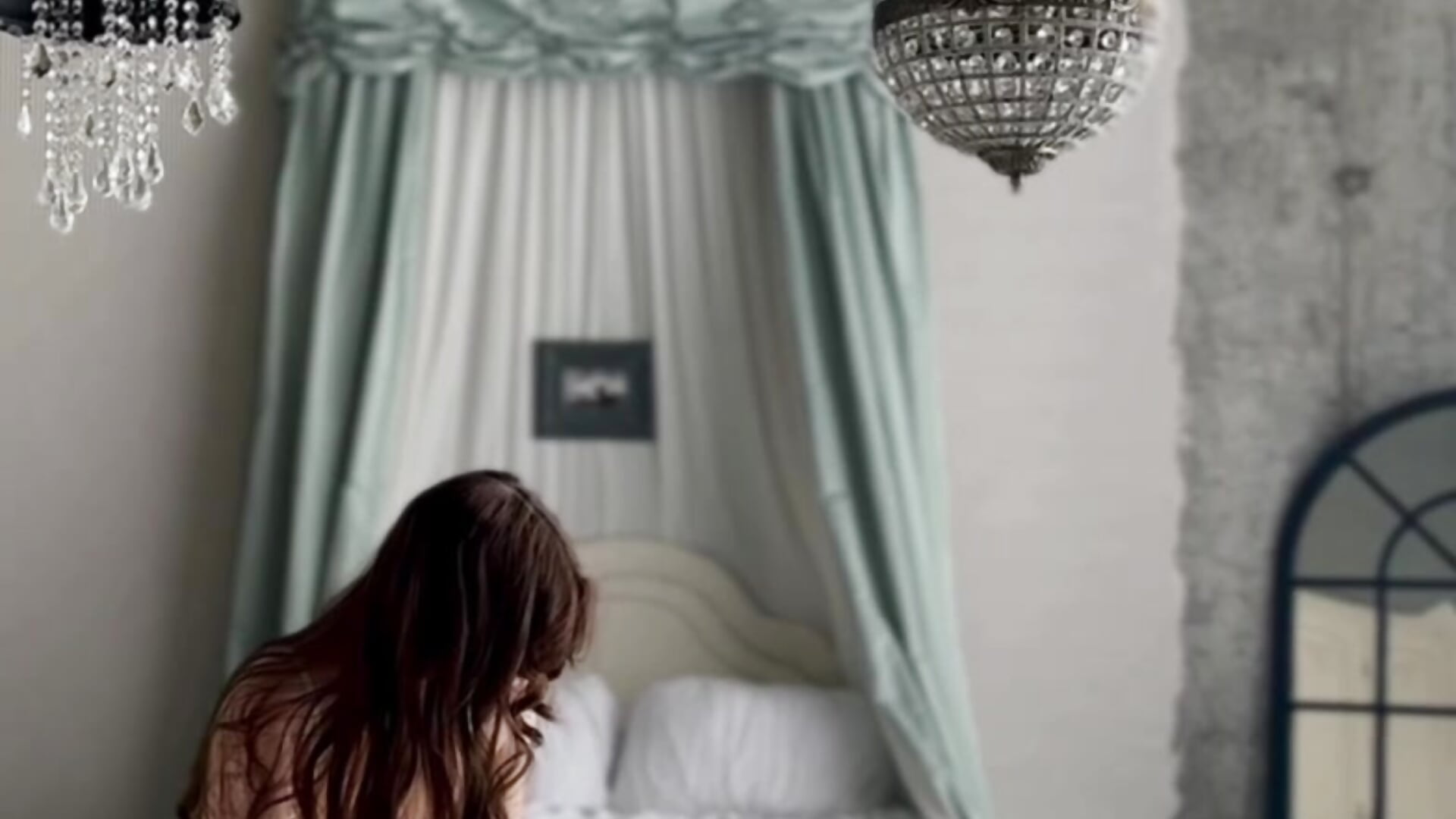 White Lady 🐩 - βίντεο μοντέλου LaveraMeling