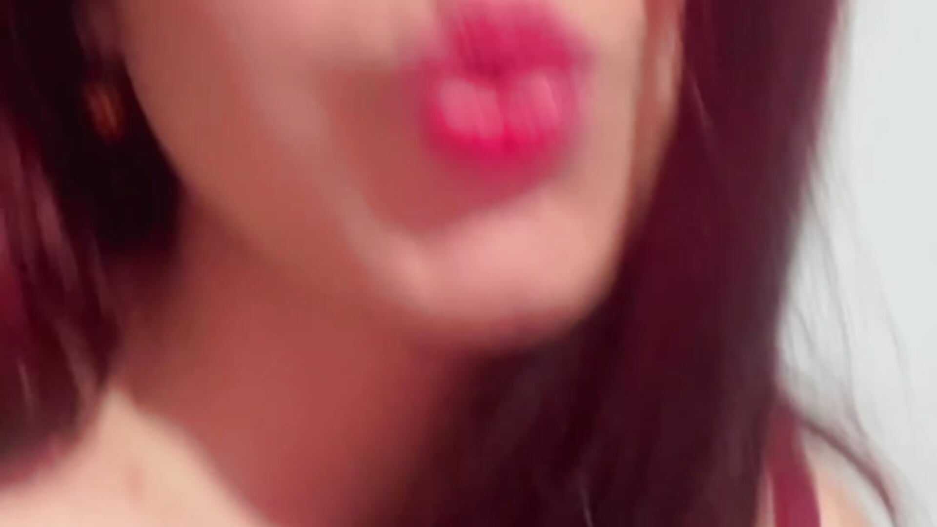 137780B1-A695-410C-A8E6-4AE727CF52E9 - vídeo de la modelo de cam Caroline_red