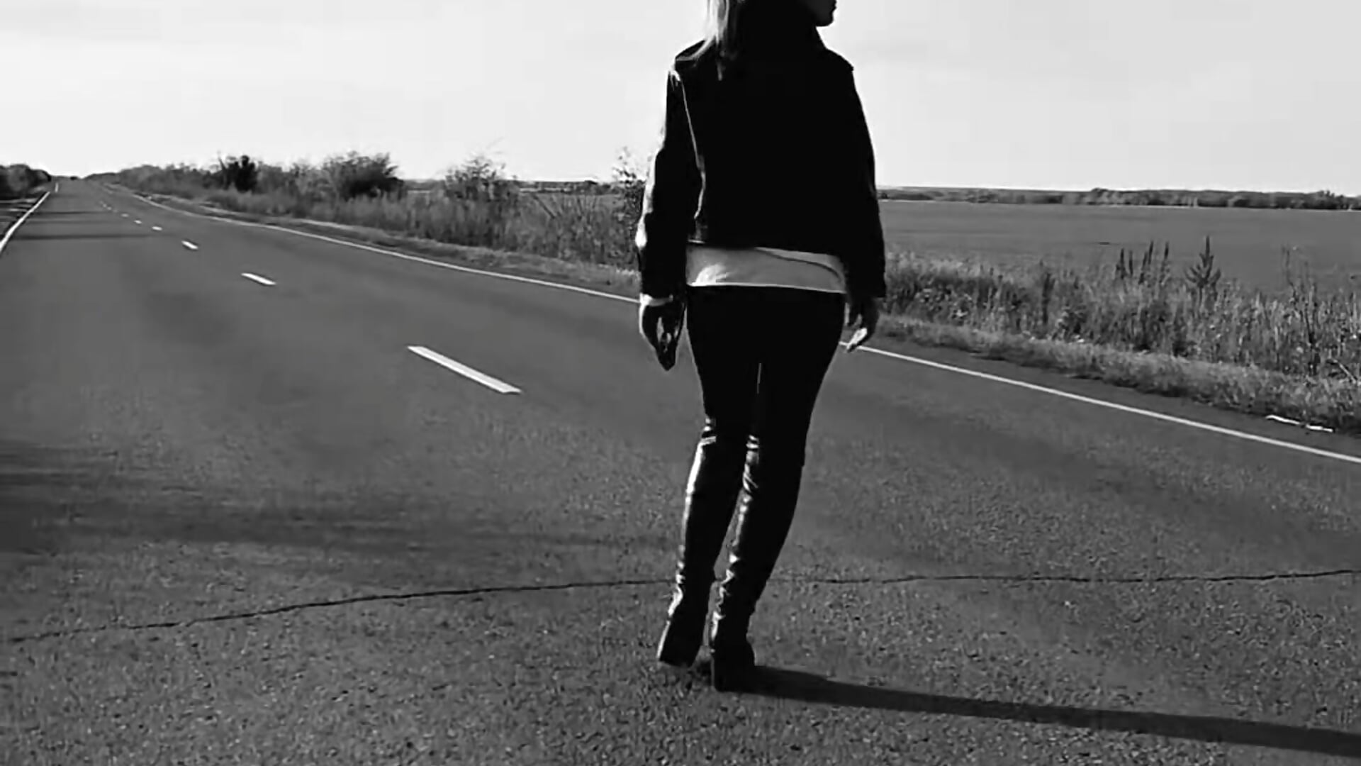 1000040923 - video by MissKryss cam model