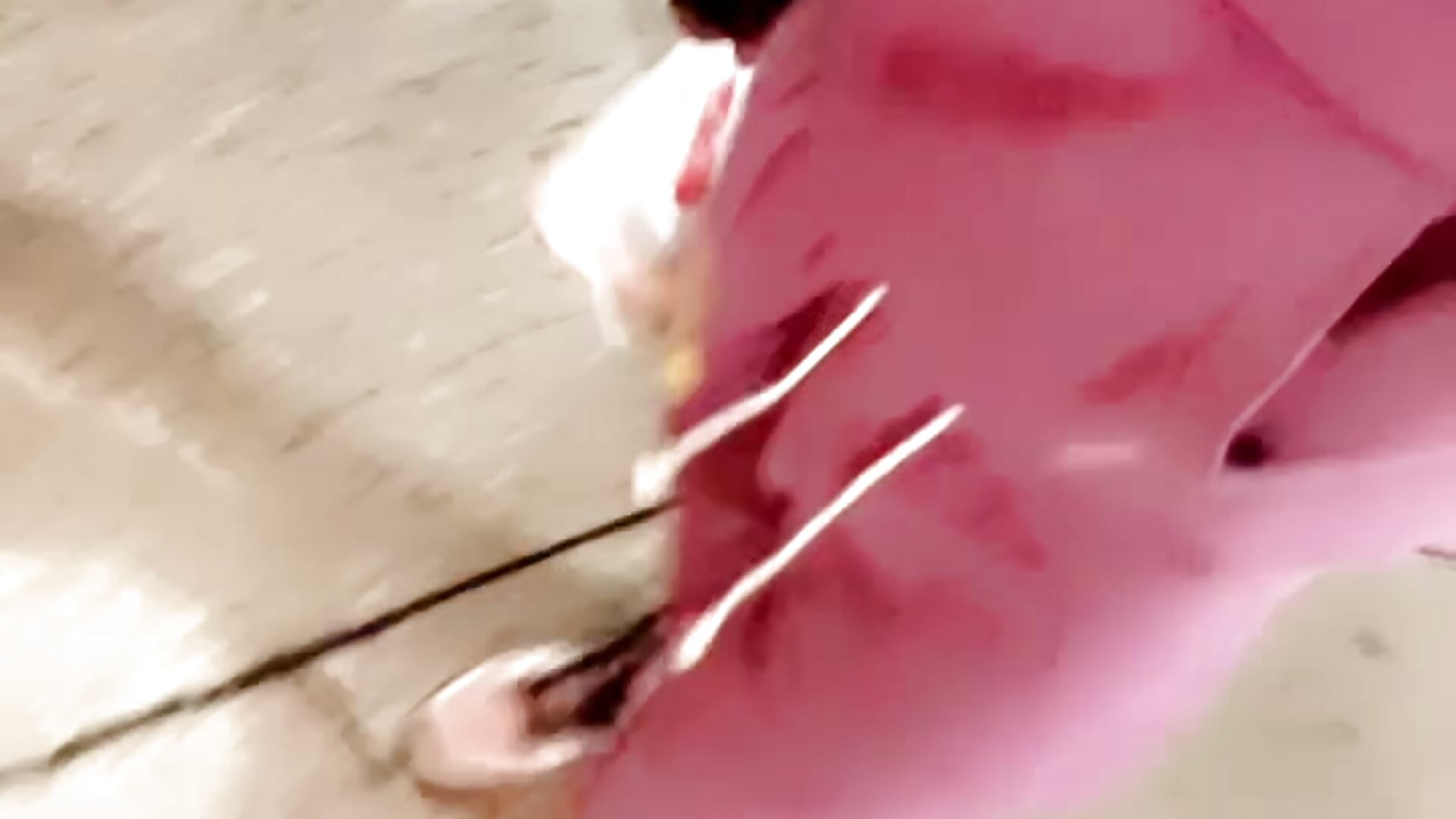 E02A71A0-076E-4008-9FF4-0D5F6E5AD45F - βίντεο χρήστη LiveeNunkutt