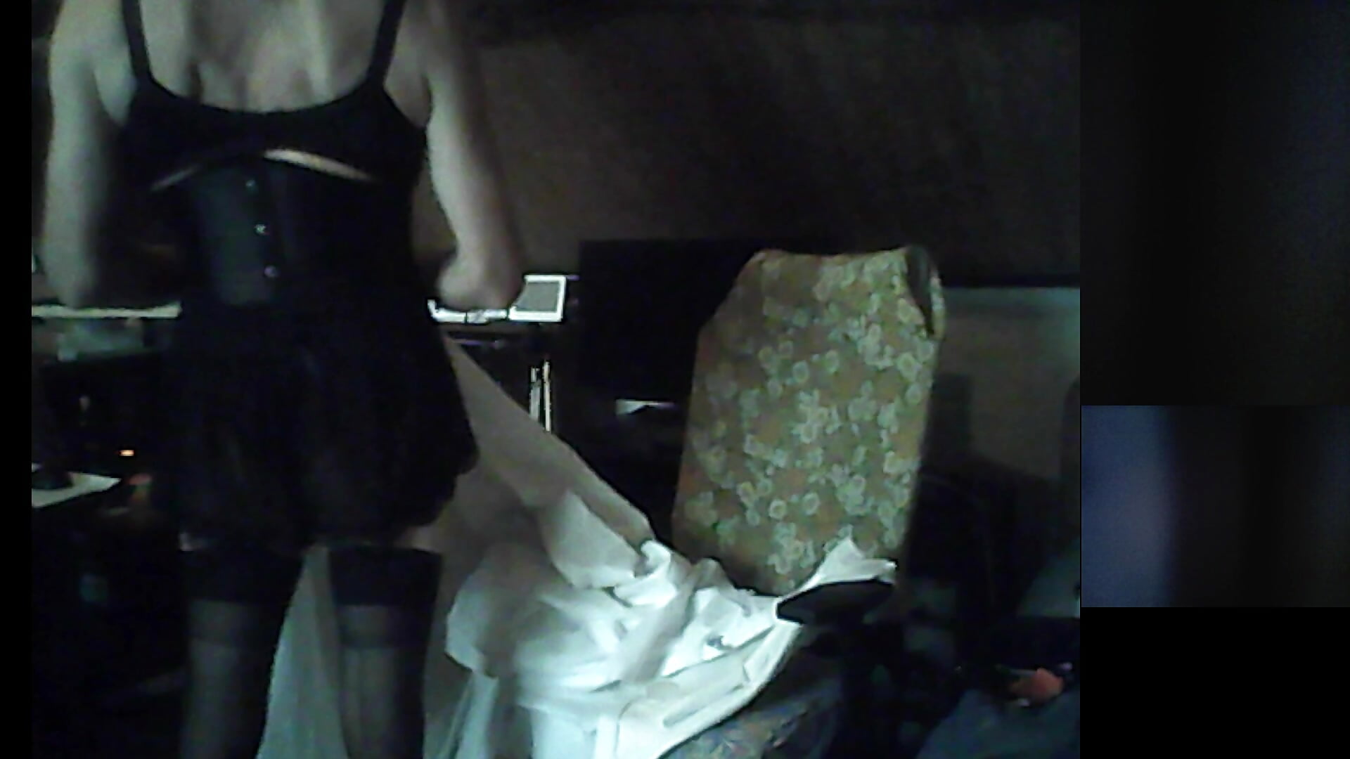 Hosuekeeping 2 - відео від вебкаммоделі jasankia