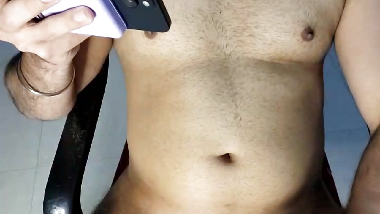 Live huge cumshot - video by shapeshifter12 cam model