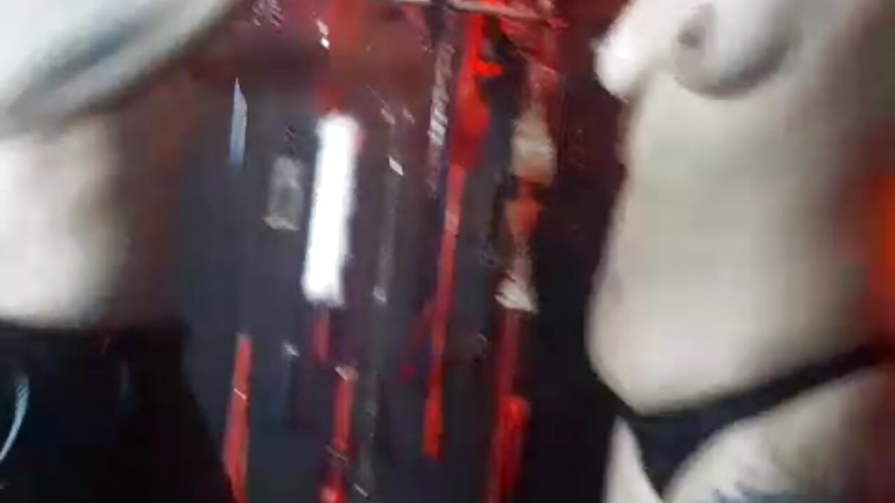 una prra desobediente merece su buen castigo AM – video od webkamerové modelky DARK_COUPLE01