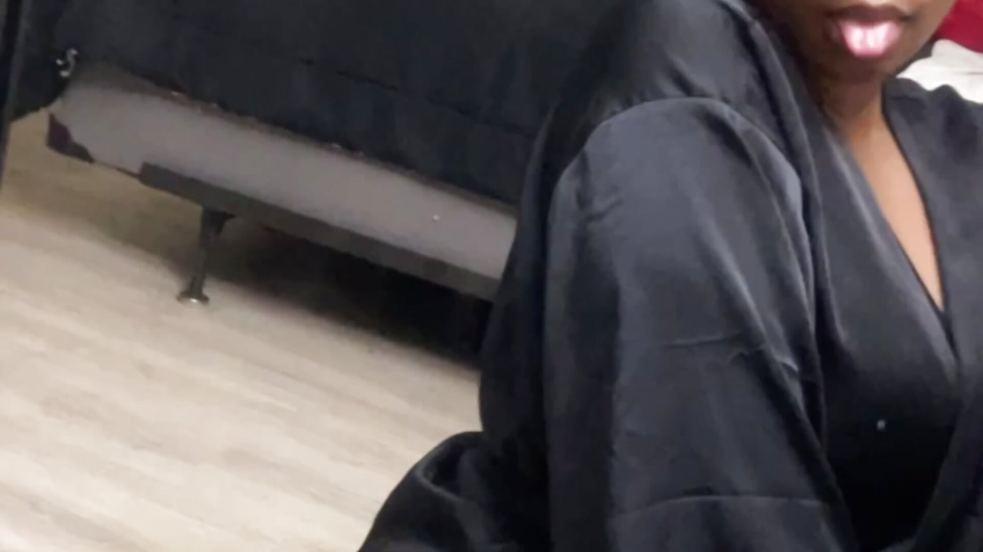 D32B3C4F-2366-4712-BCCE-A2C4822F9439 - video oleh model kamera Tookiemomma