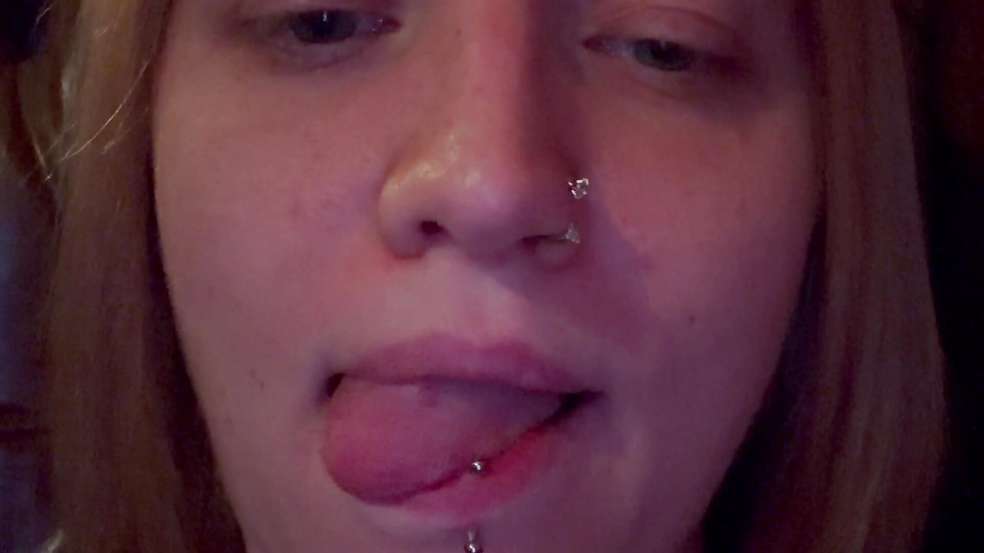 Spatgirl Piercing - відео від вебкаммоделі Spatgirl