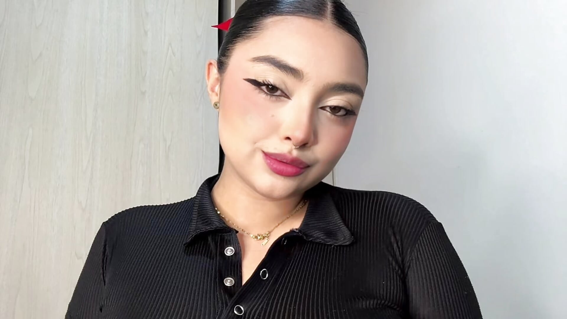 Kiss - video by SASHASTRADA_ cam model