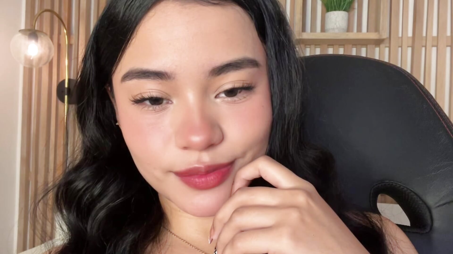 Sing a little 🥰 - vídeo de Lisy_ modelo de câmara