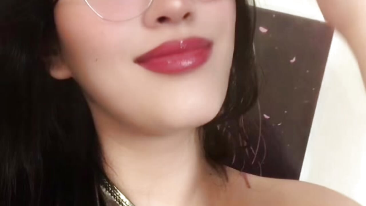kiss - video by abril_onnel cam model
