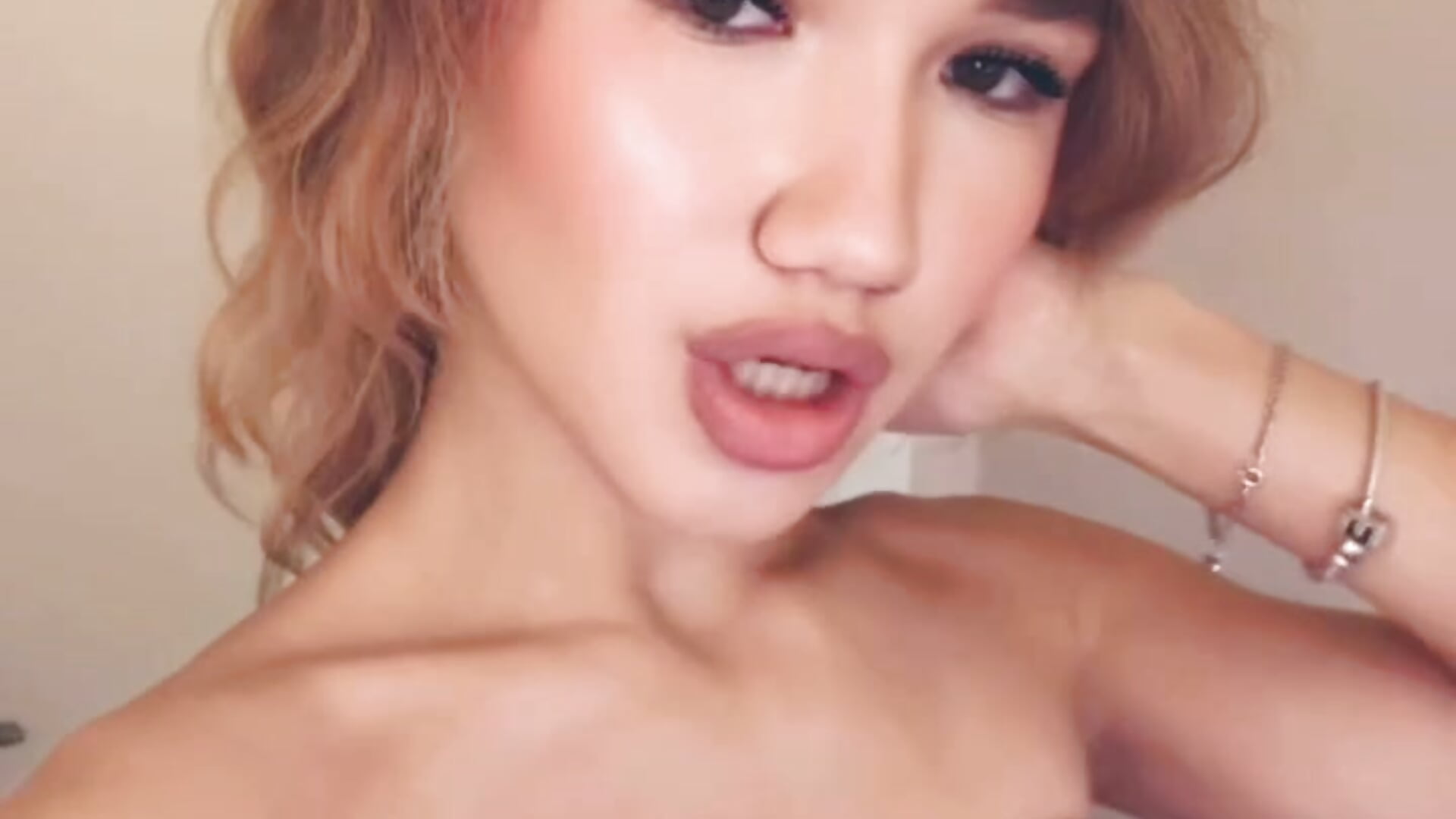 ^^ - video av SweetNova_