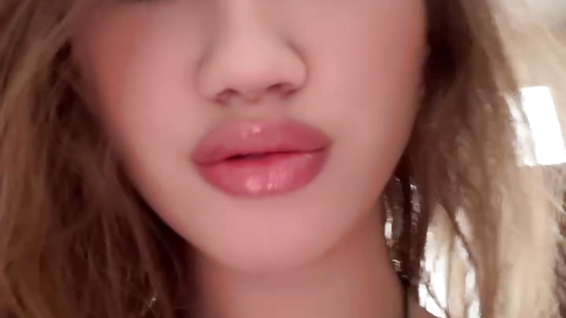 Sweet little trouble – видео вебкам-модели SweetNova_