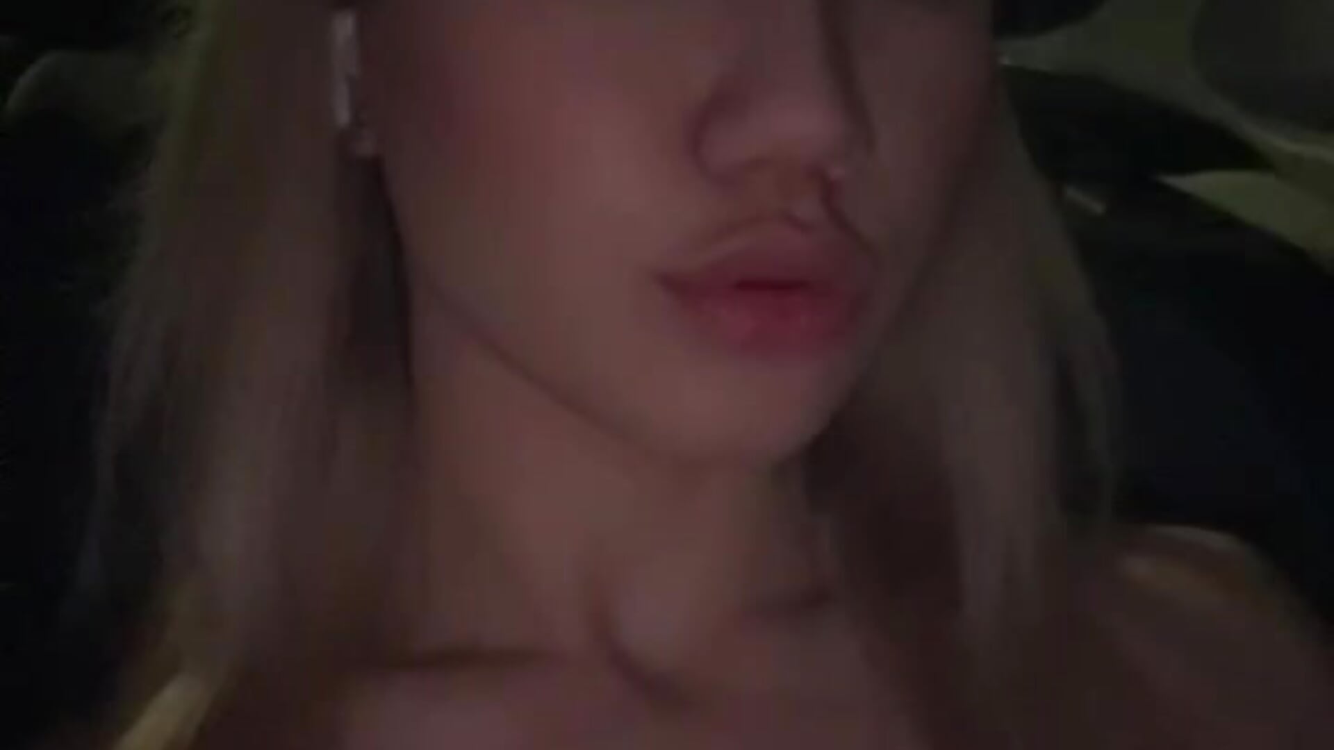 Me and you ? – video od webkamerové modelky SweetNova_