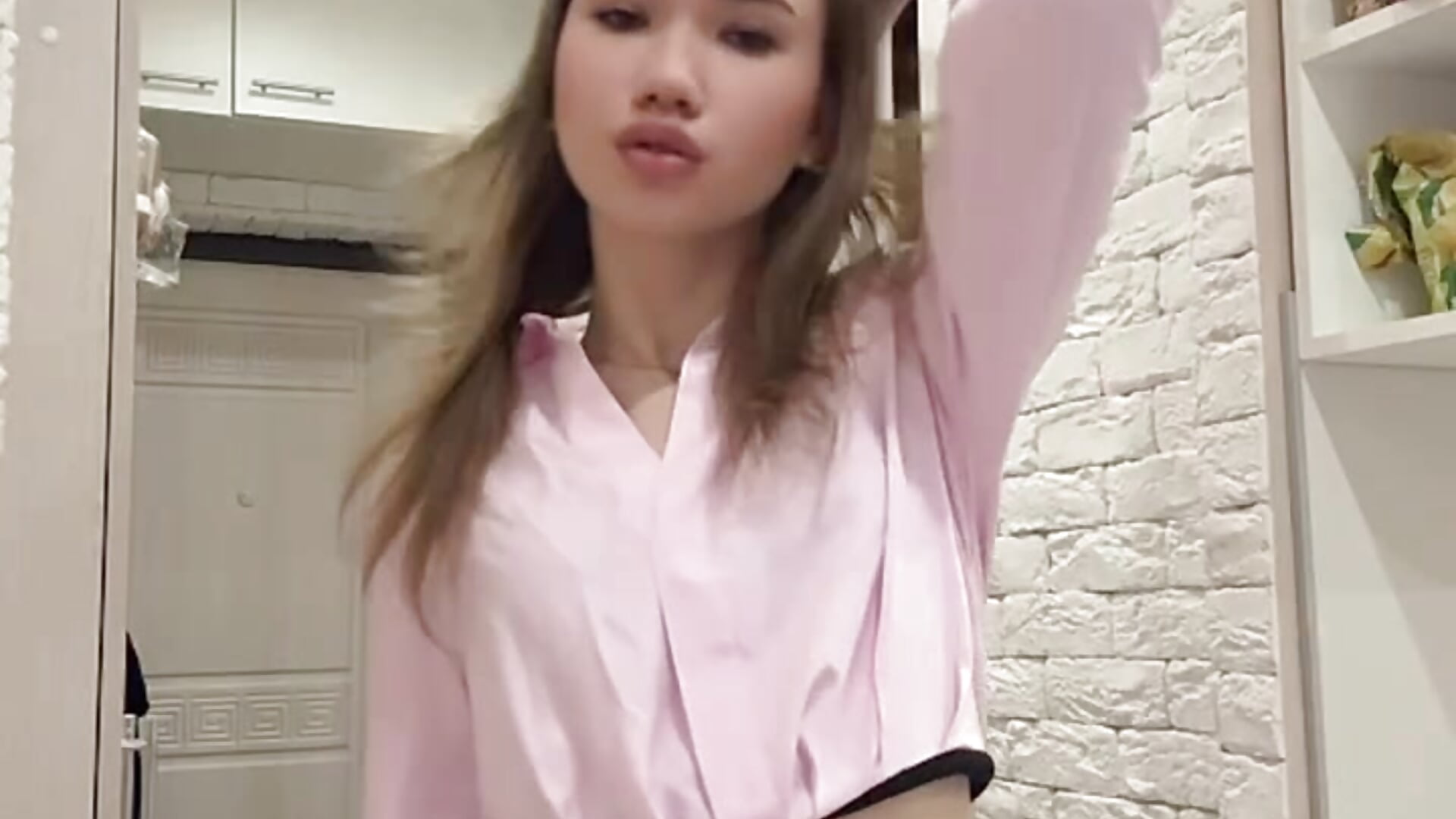 Soft light mood - SweetNova_ adlı kamera modelinin videosu