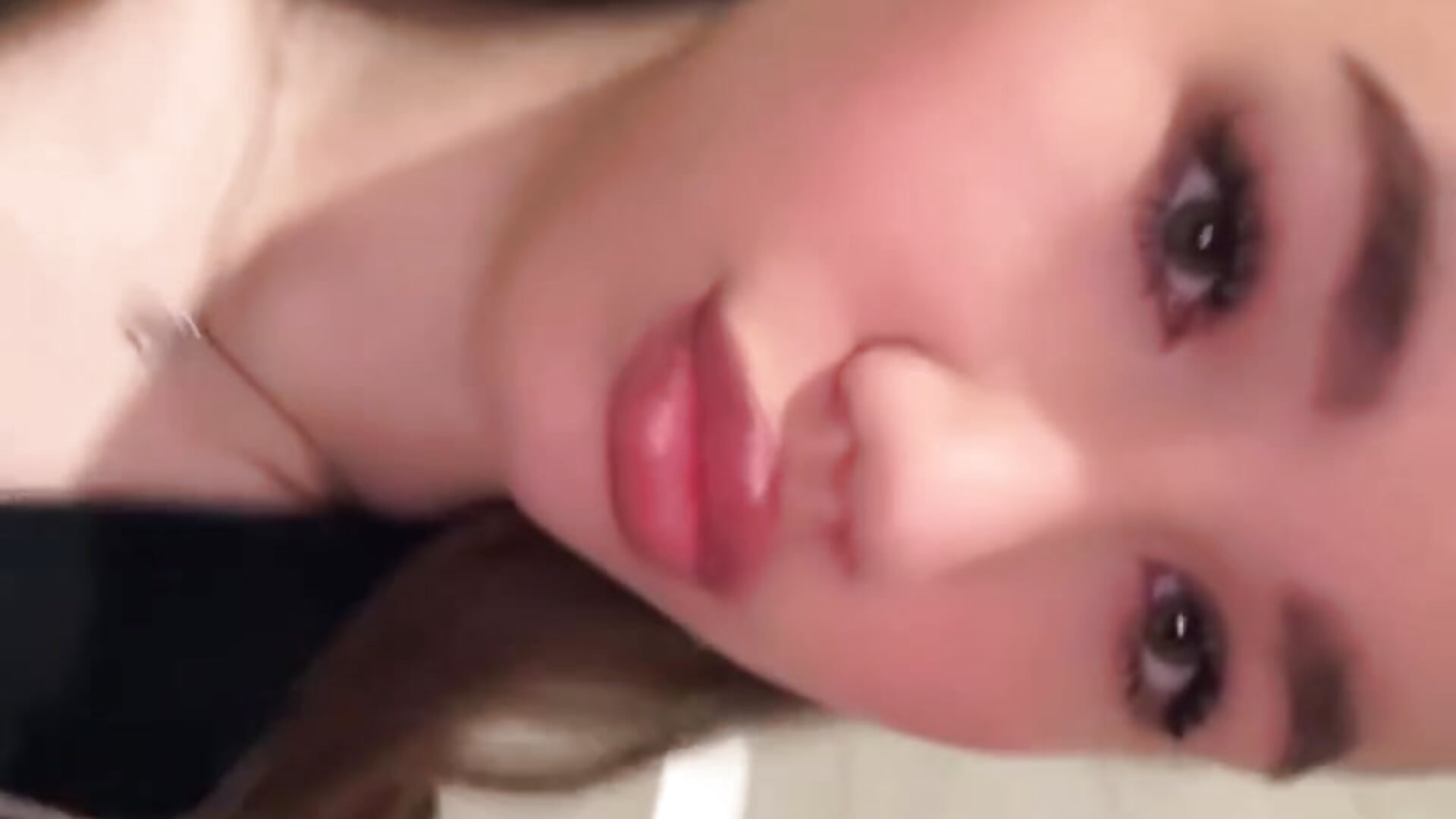 :3 - วิดีโอโดย SweetNova_ โมเดลแคม