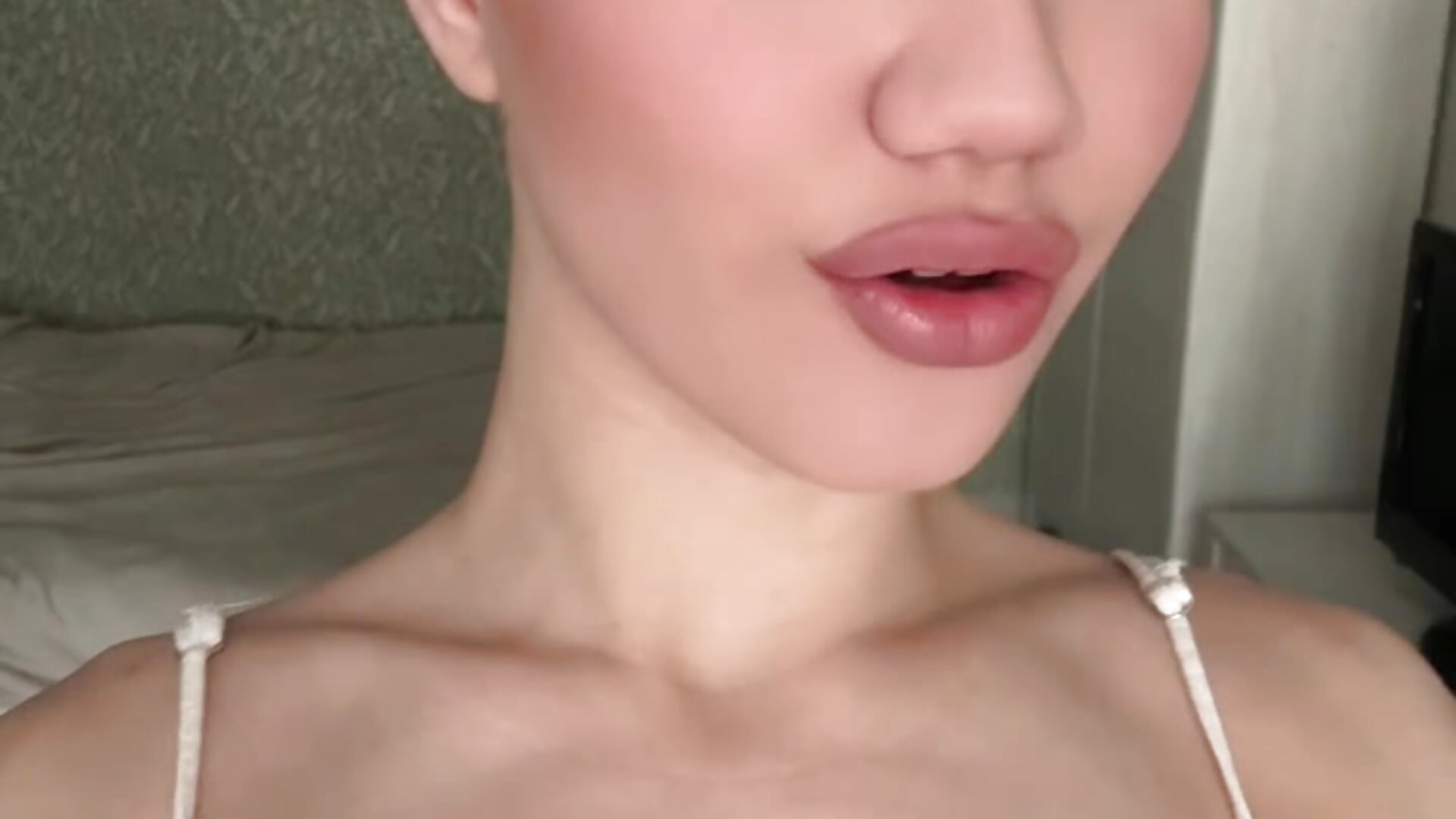 i cant stop posting videos with this make up haha - วิดีโอโดย SweetNova_ โมเดลแคม