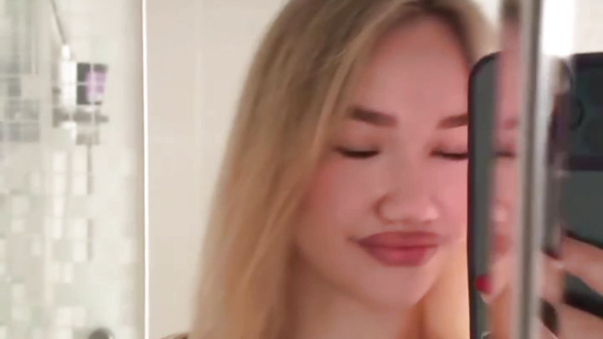 <3 - video oleh model kamera SweetNova_