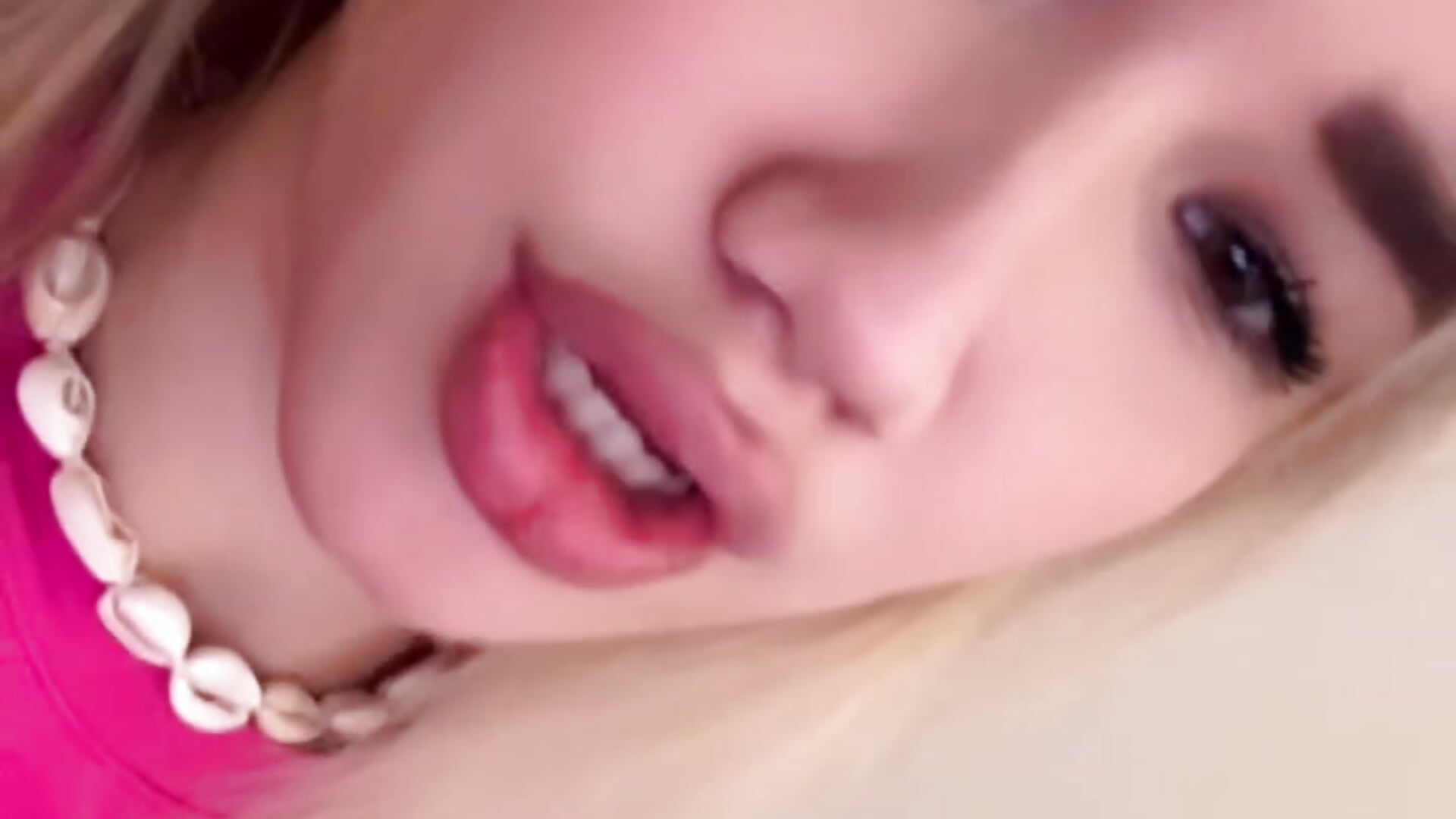 my last stream before holiday^^ - วิดีโอโดย SweetNova_ โมเดลแคม