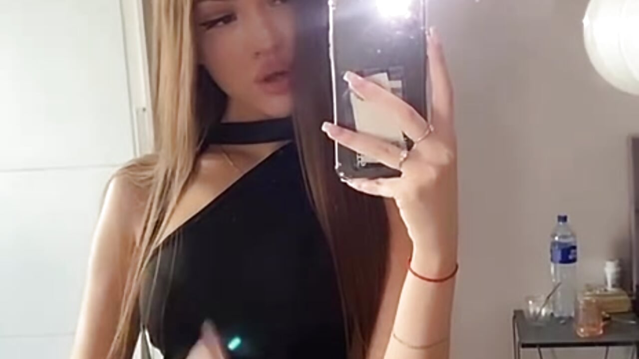 love - video by AmeliaRosie cam model