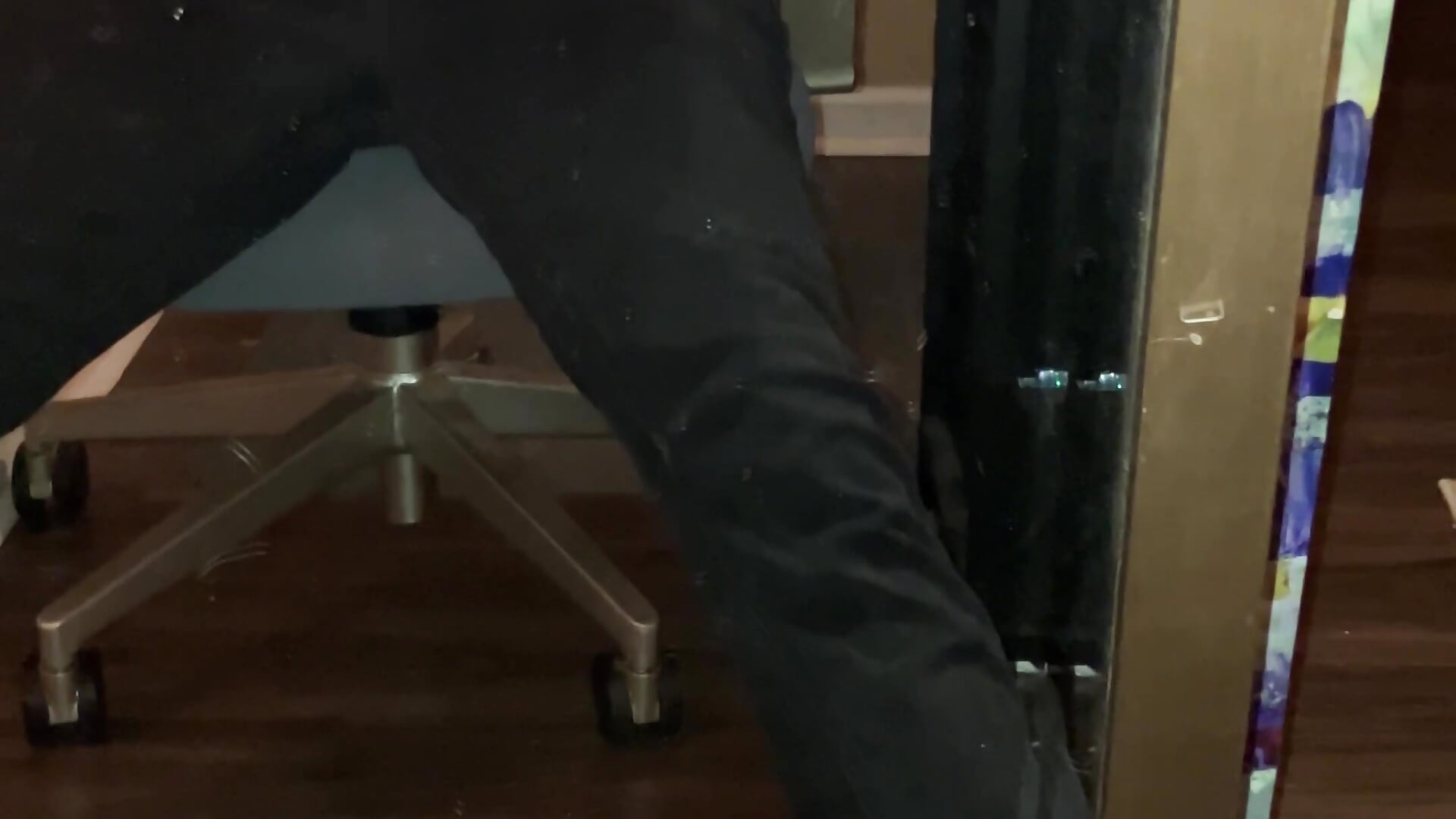 Quick stroking tease - video by iamsenpapi cam model