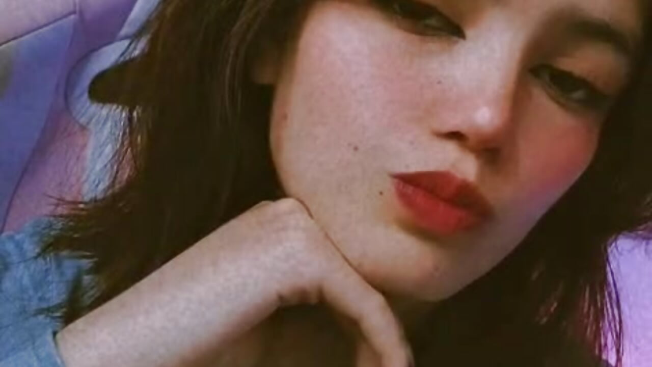 Hello - video oleh model kamera jade7_