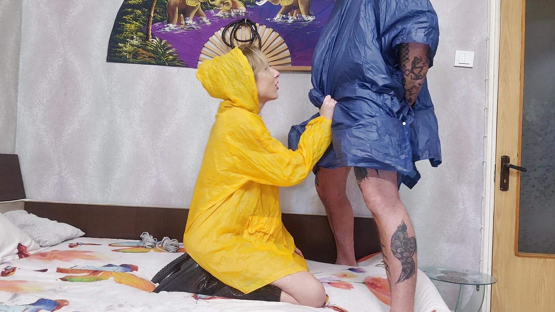 poncho, rubber boots, bootjob, blowjob, fucking, creampie - βίντεο μοντέλου fuck_friendsxxx