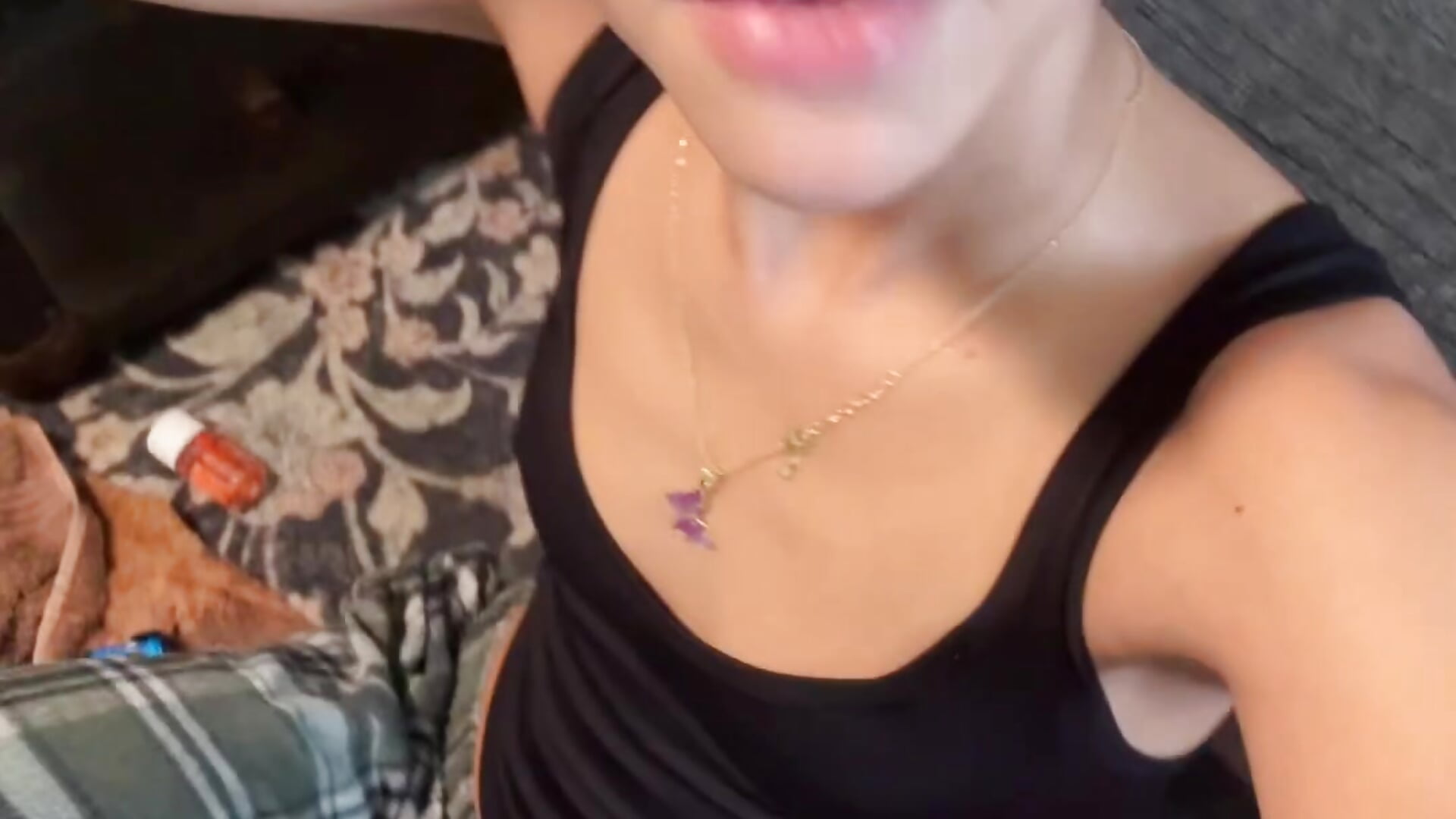 lip sync 4 - video by jojosbizarrelyf cam model