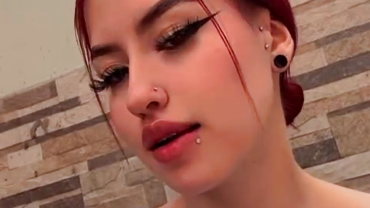 Hi 🎈 - video của người mẫu cam CherryyBloom_