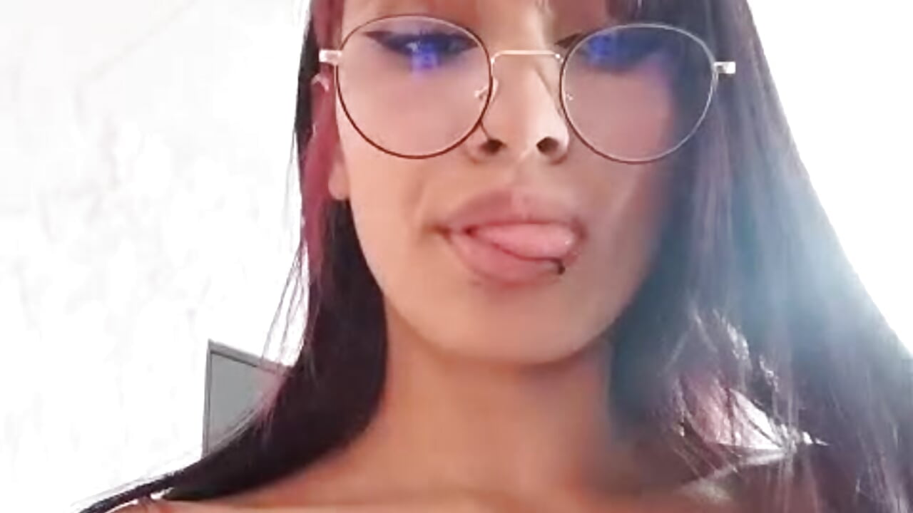 ME 🍒💕 - video by Katherine_Morphi cam model