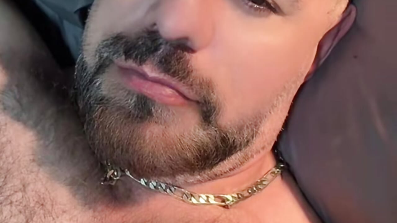 A trabajar en ocasiones blando en ocasiones duro pero aquí trabajando 😜 - video oleh wolfbucker kamera model