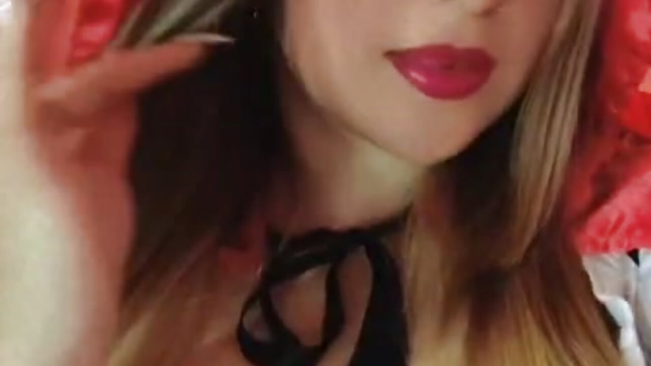 I want a wolf - video by 1emma_boobs cam model