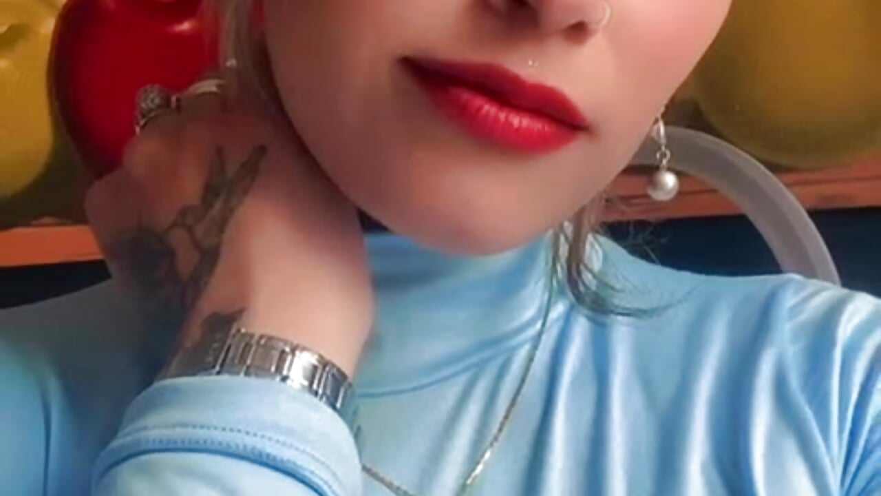Me🫦 - video by mariana__tp cam model