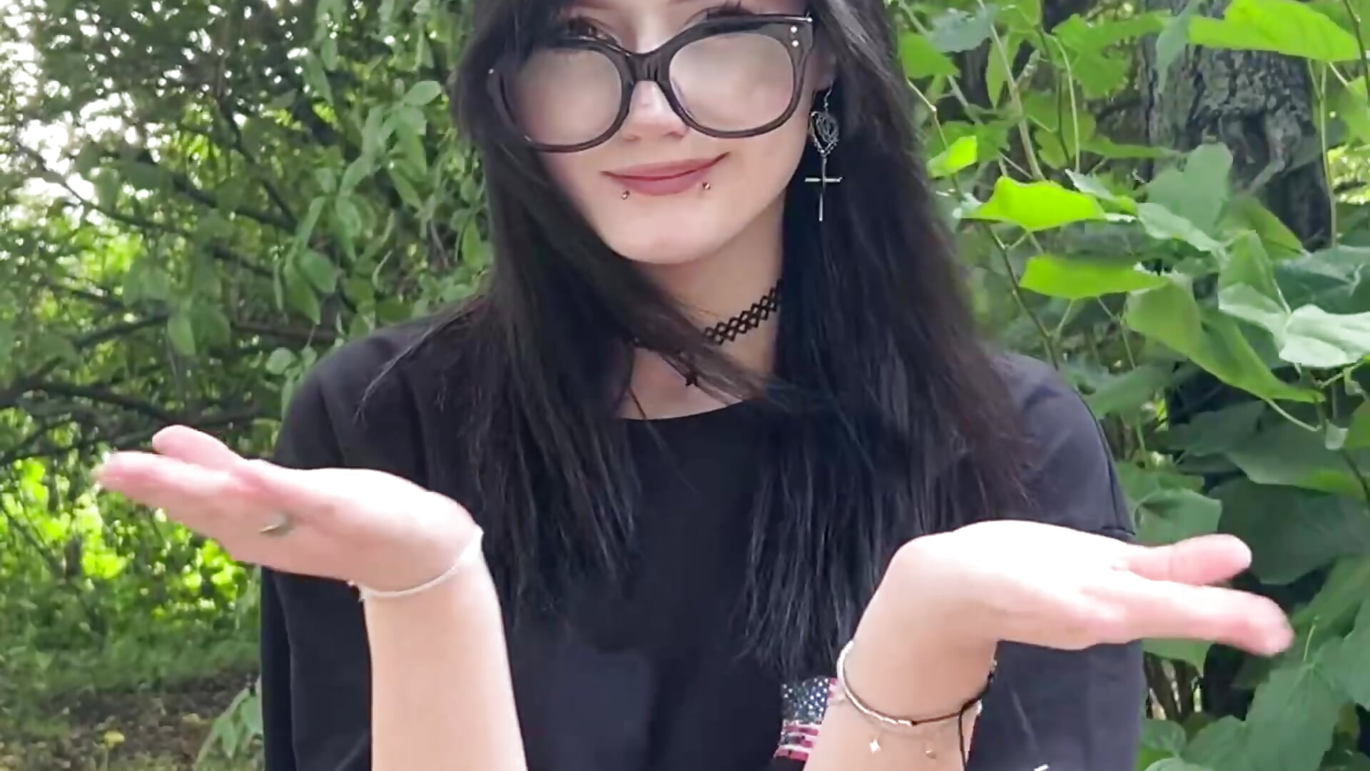 air kiss - video oleh model kamera pinkfondnes