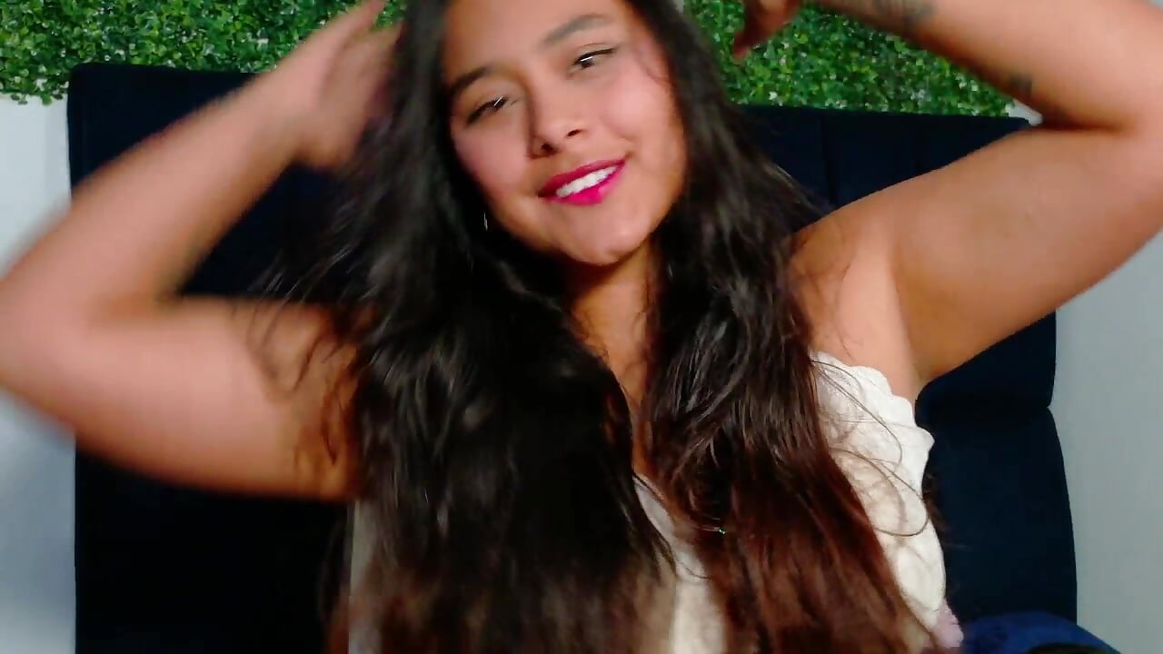 A very flirty smile for you - video van AnnaSmiles cam-model