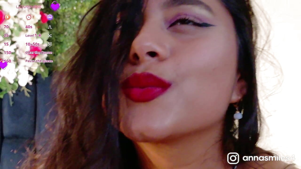 I don't quite get how flirty she is - video oleh model kamera AnnaSmiles