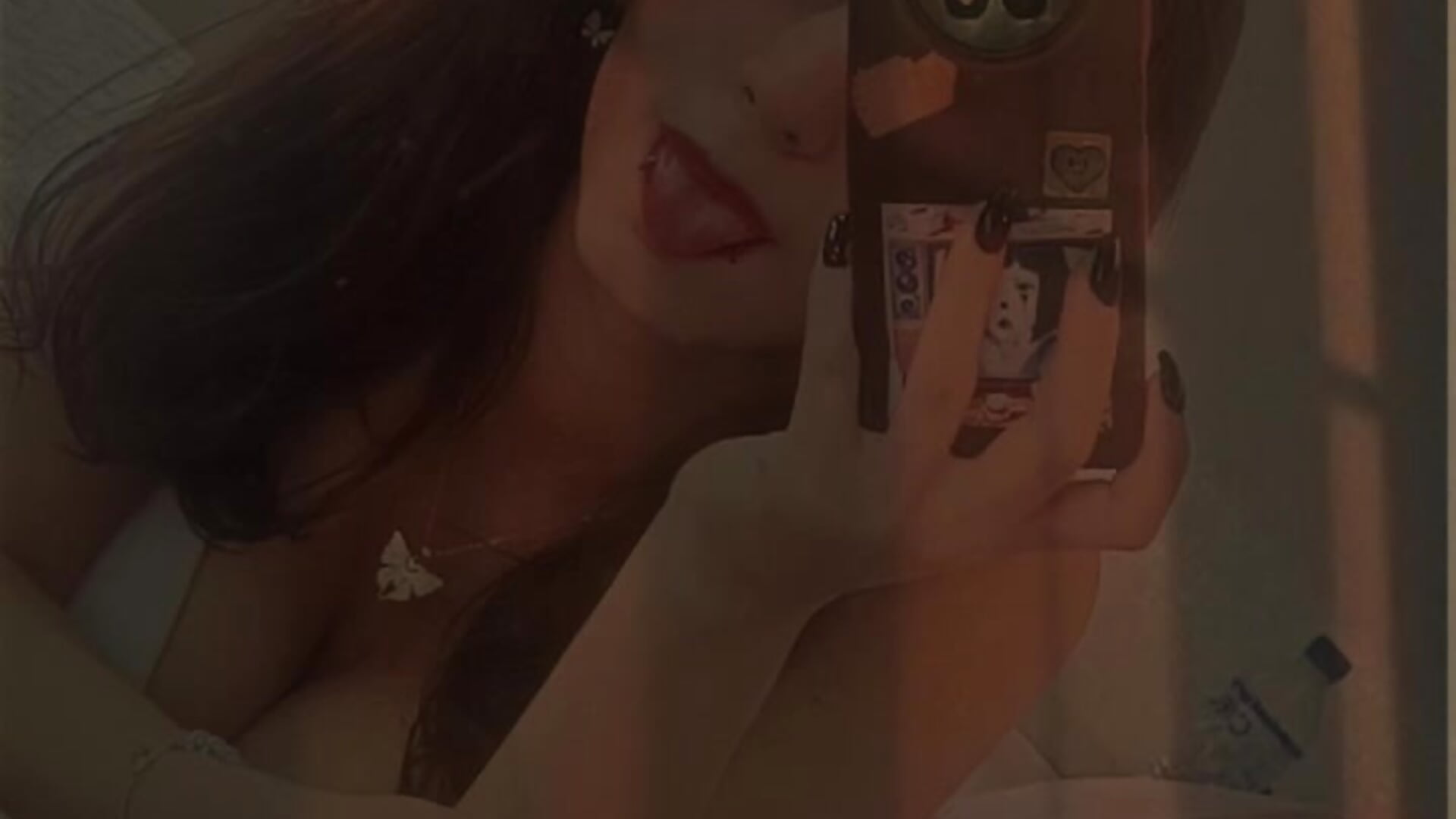 💋💋💋 - فيديو من Katteyes__ موديل الكام