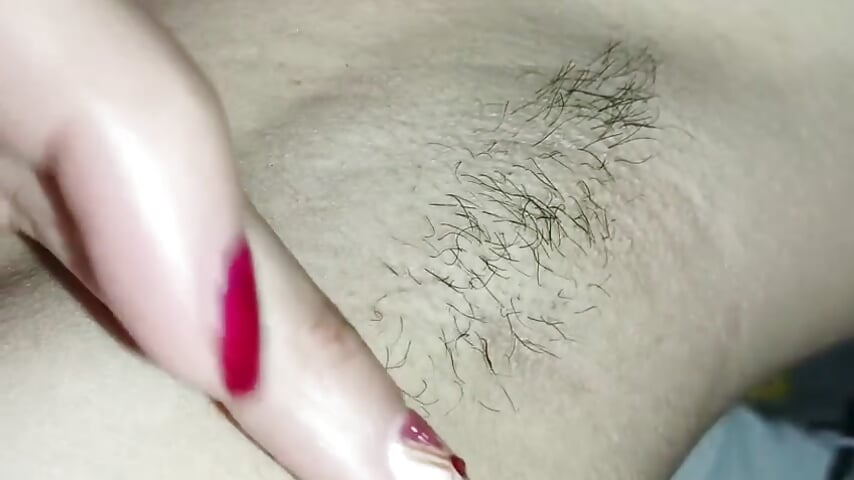 DO YOU WANT MY HAIRY ARMPITS?