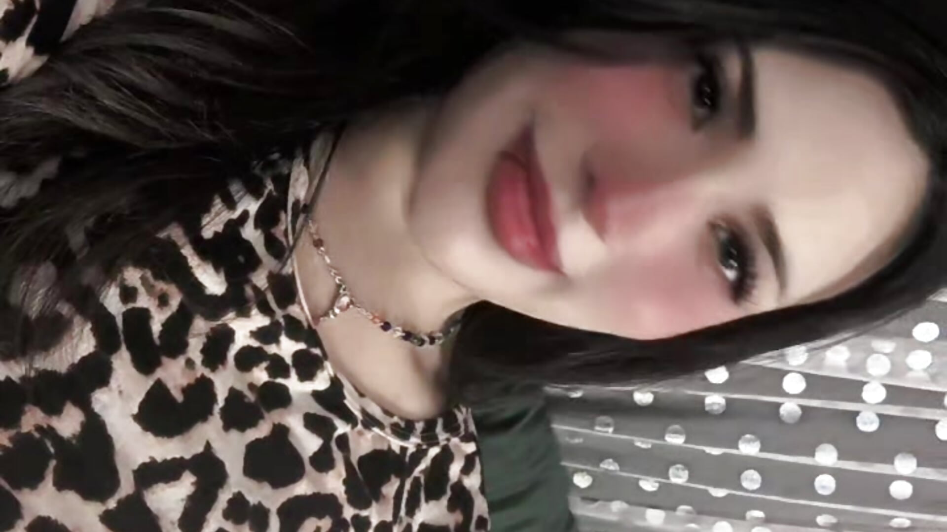 Hello 🤓🤓 - video oleh pinky__bunny kamera model
